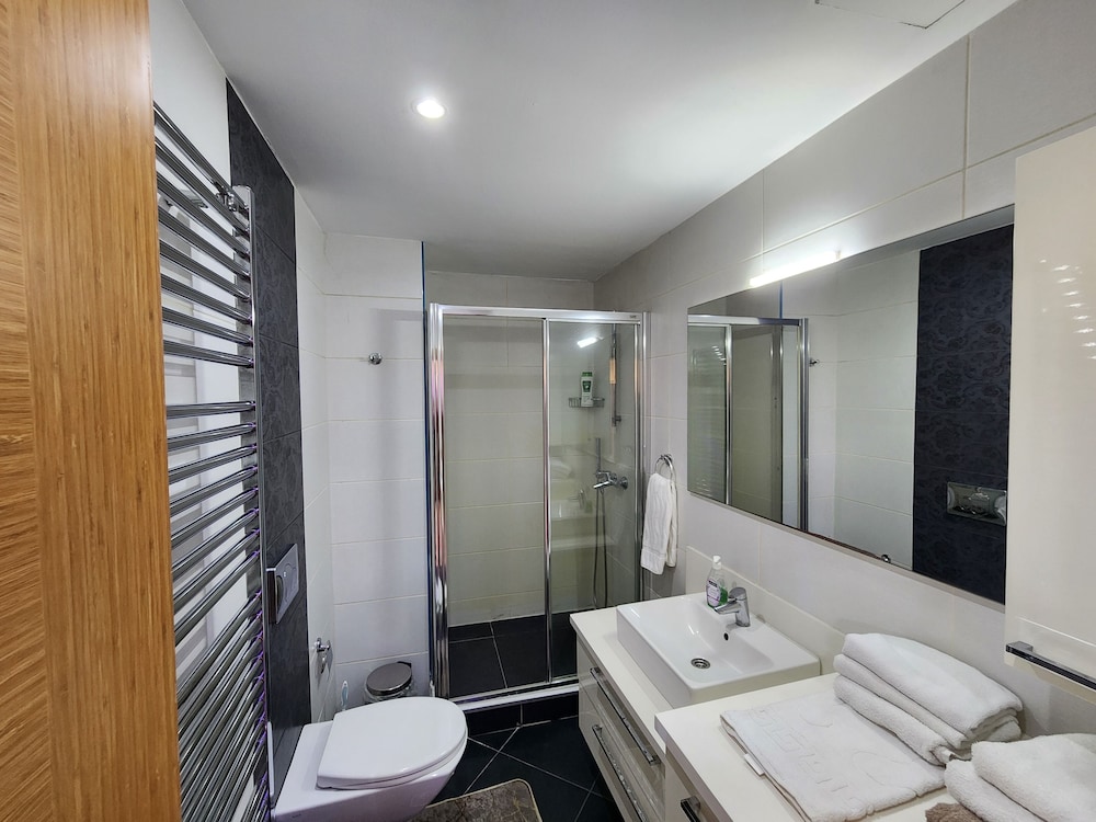 Perfect Residence Taksim with pool