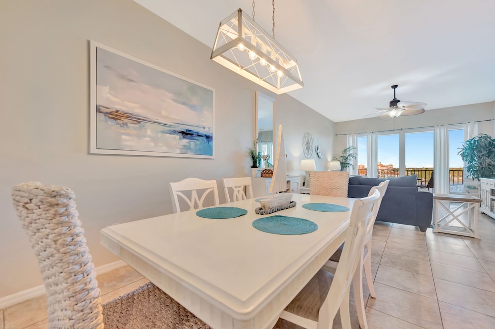 Harborview Grande Condominium