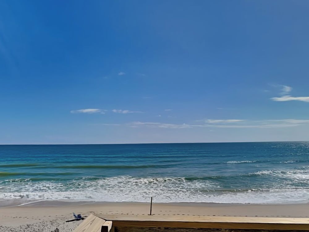 A Grande Green by Topsail Realty