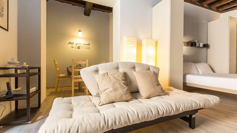 Rental In Rome Argentina Studio Flat
