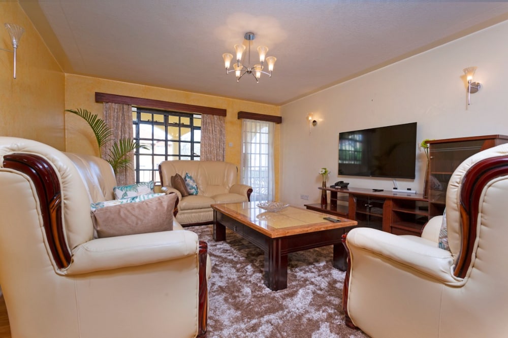 Bamboo Suites by Edmor suites