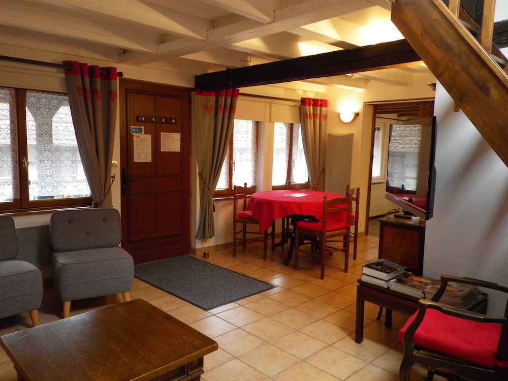 Gîtes et Chambre d'Hôtes A l'Arc en Ciel