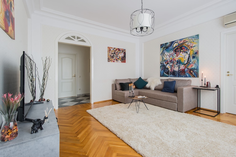 GM Apartment Bolshaya Dmitrovka 21-7