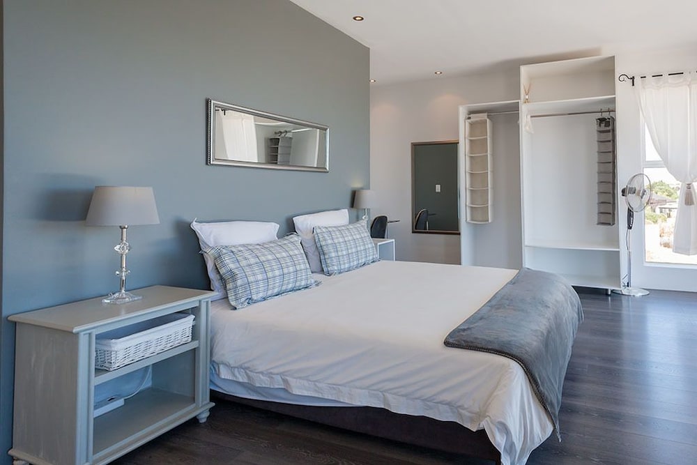 Greenways Beach House