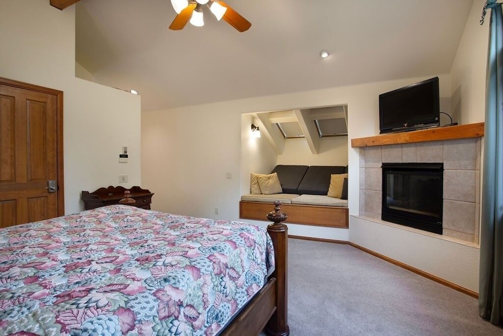 Streamside Lane 4 Bedroom Home