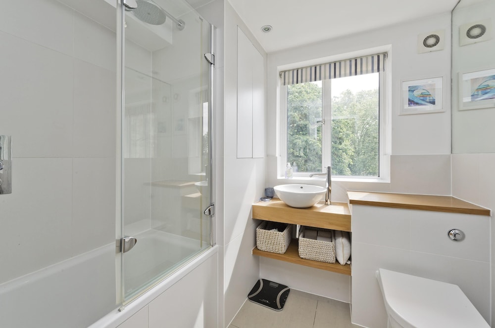 Elegant 2 bed Flat Earls Court