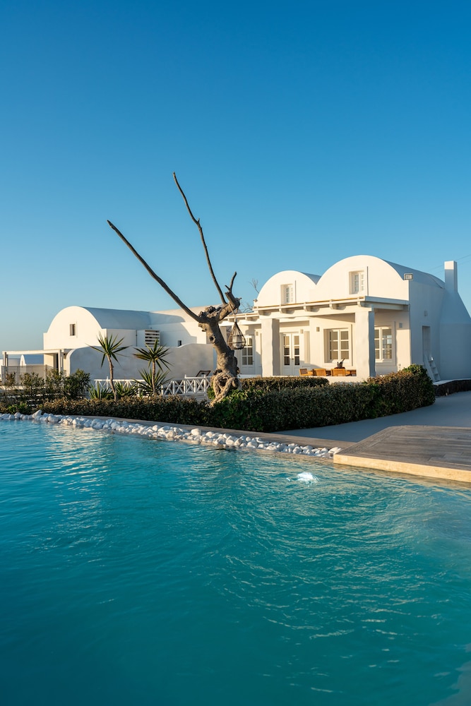 Oia Sunset Villas