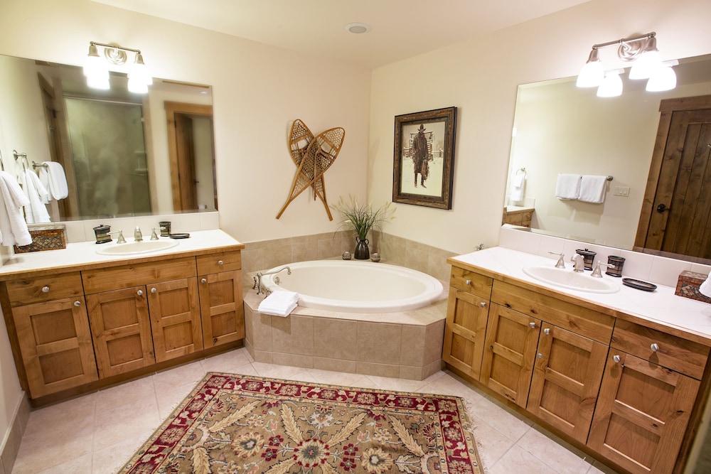 WestWall Lodge - Property Image 130