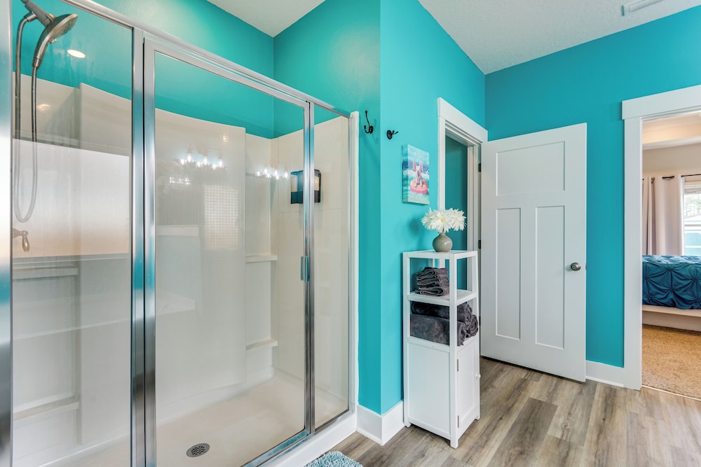 Pet-friendly Pensacola Home w/ Fenced Backyard