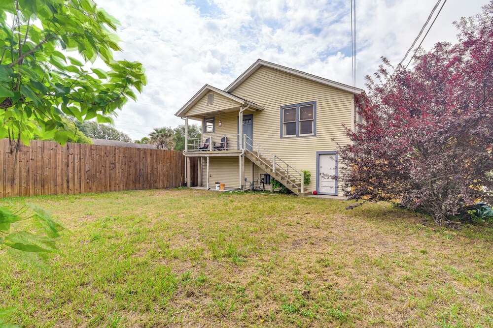 2 Mi to Pleasure Pier: Pet-friendly Gem w/ Yard