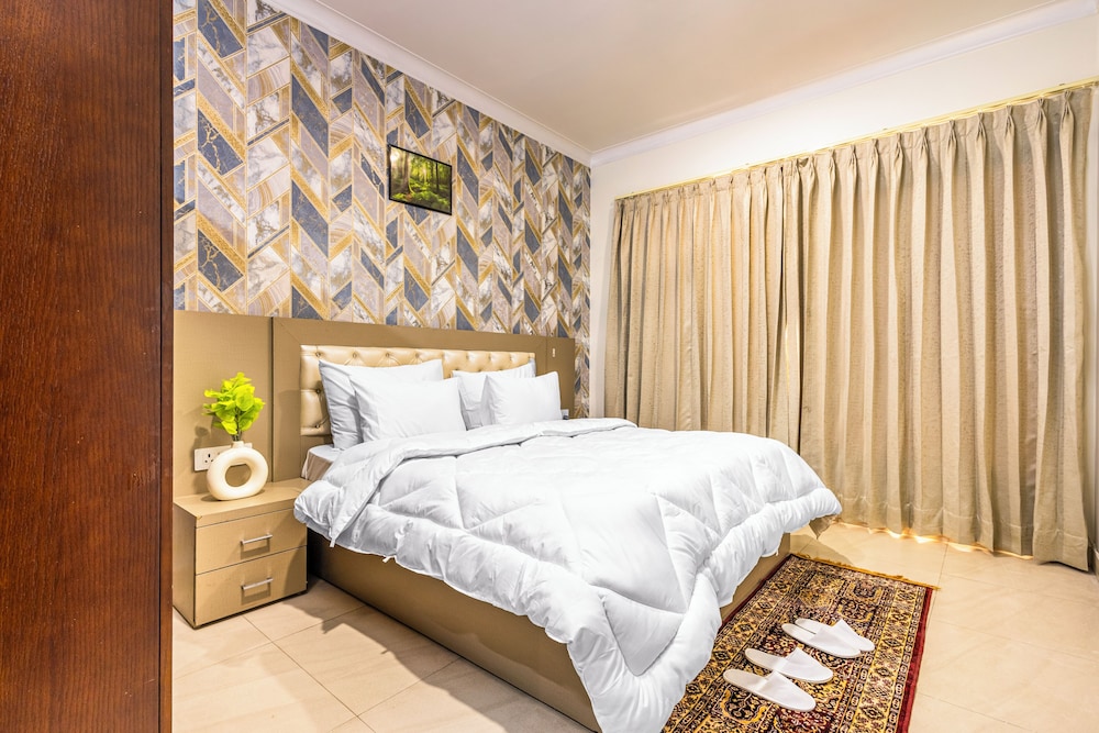 The Greenville by Parfait Street