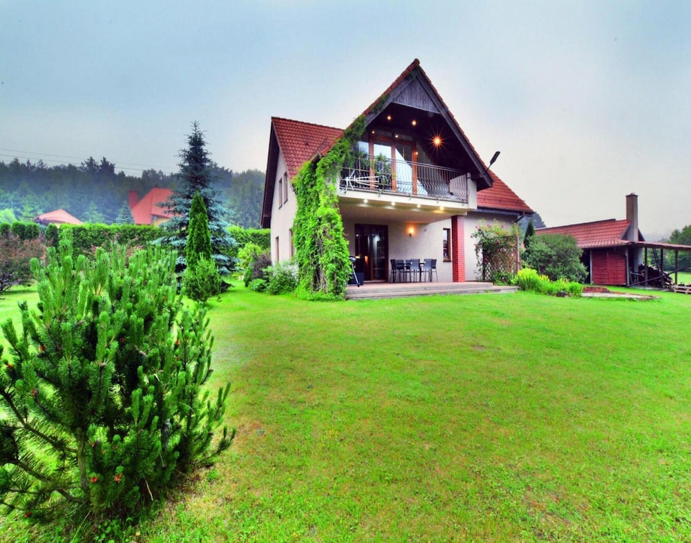 Villa in Swiecianowo Near Ostrowieckie Lake
