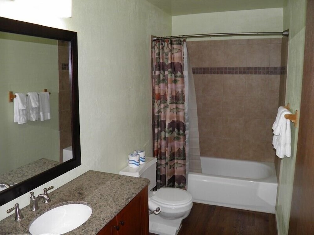 1210 Timber Lane