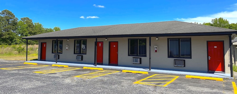 Elizabeth City Vacations - Whistling Pines - Daily  Extended Stay, Elizabeth City - Property Image 11