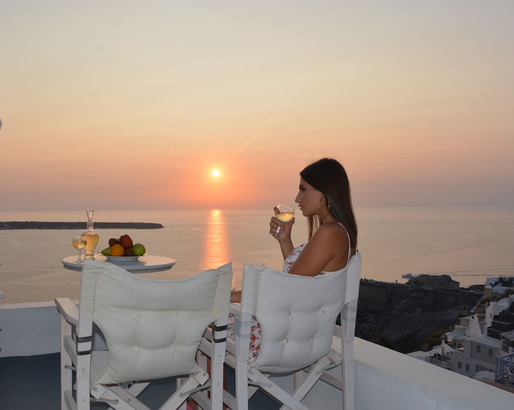 Santorini Paradise