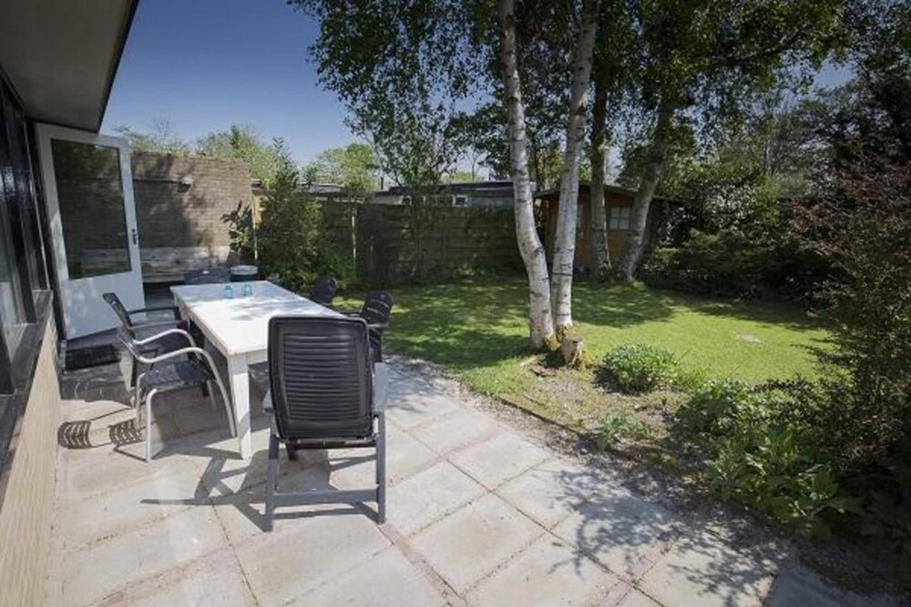 Family Bungalow With Garden