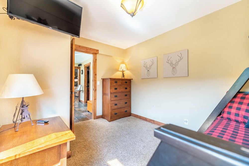 Cinnamon Ridge Building 1, #142
