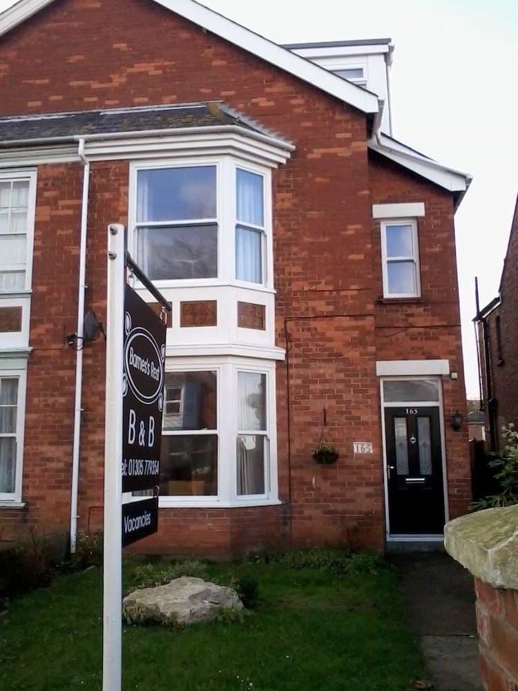 Barnes's Rest Bed & Breakfast & Caravan