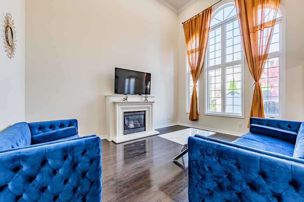 Lady Valentina Boutique Home - Property Image 6