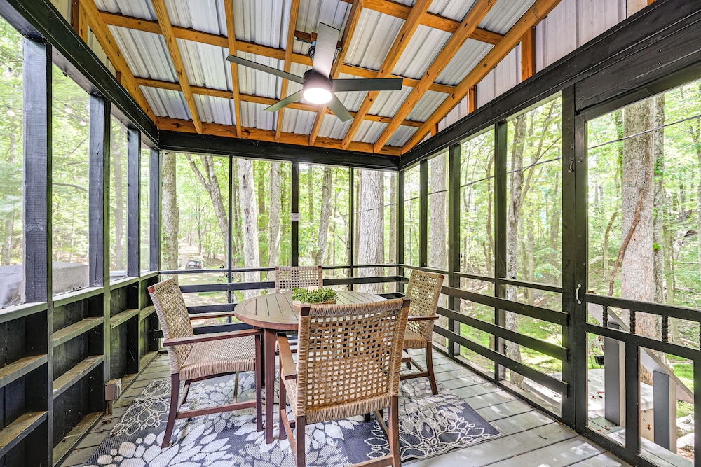 Pet-friendly Philpott Lake Cabin: Hiking & Boating