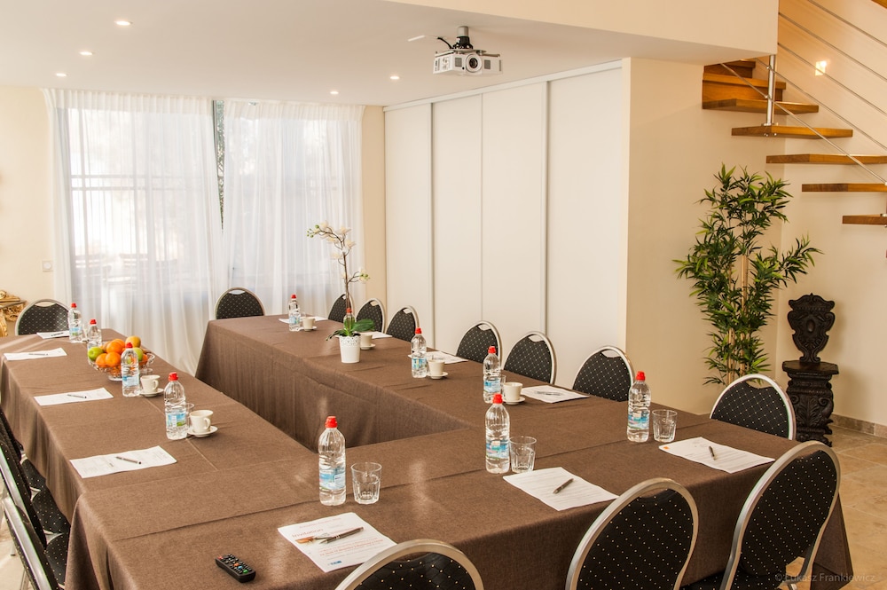 meeting & event spaces