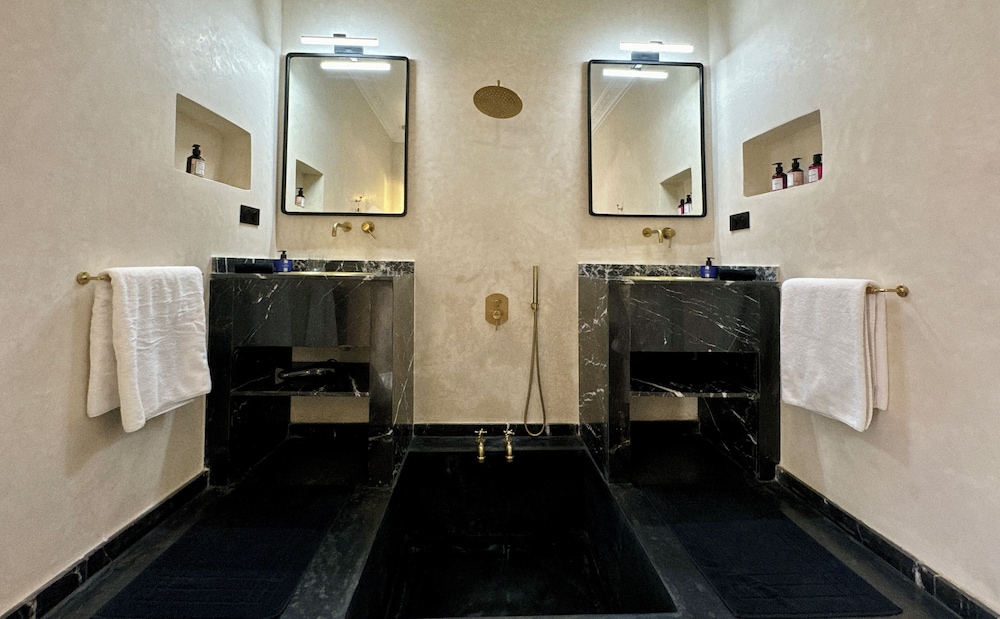 Riad LallaBaya