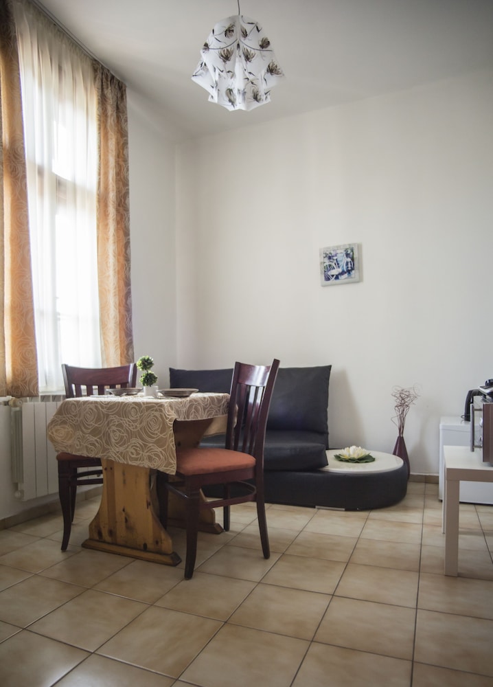 Italian House Simeon