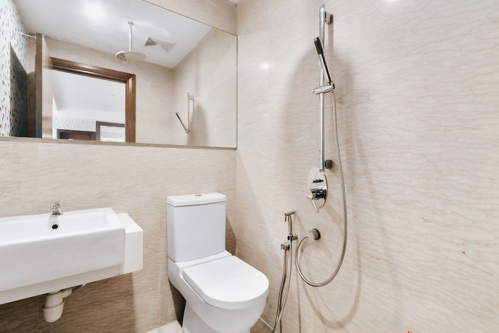 NaiBnB @ Regalia Residence