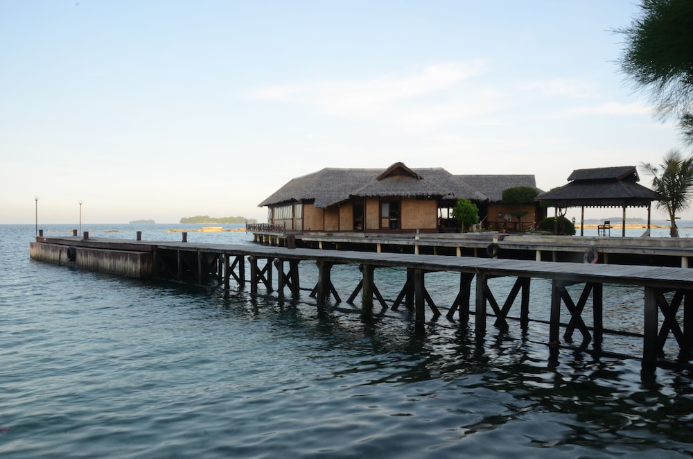 Pulau Pelangi Resort