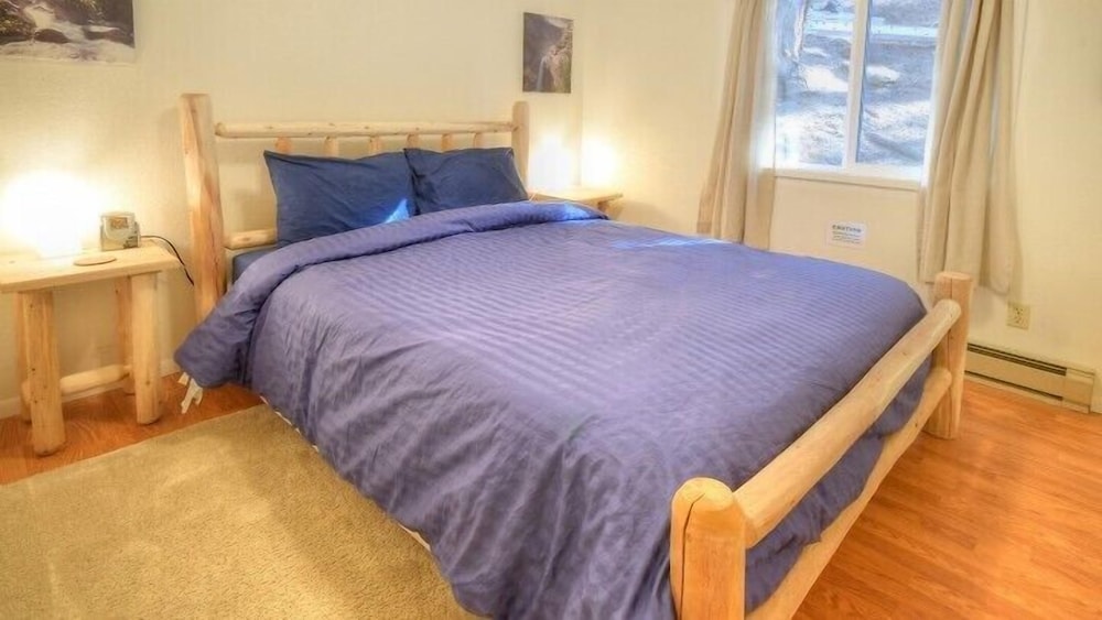 Scenic Wonder Hawks Nest Lodge 3 Bedroom view 3