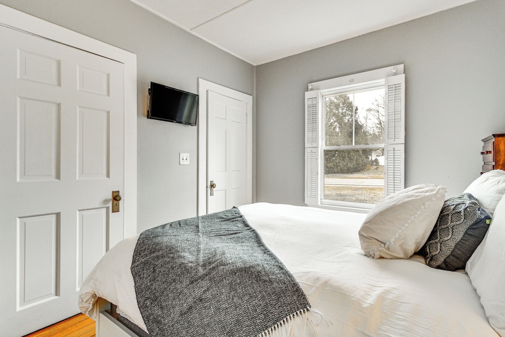Ski, Hike & Fish: Dog-friendly Gem in Conway