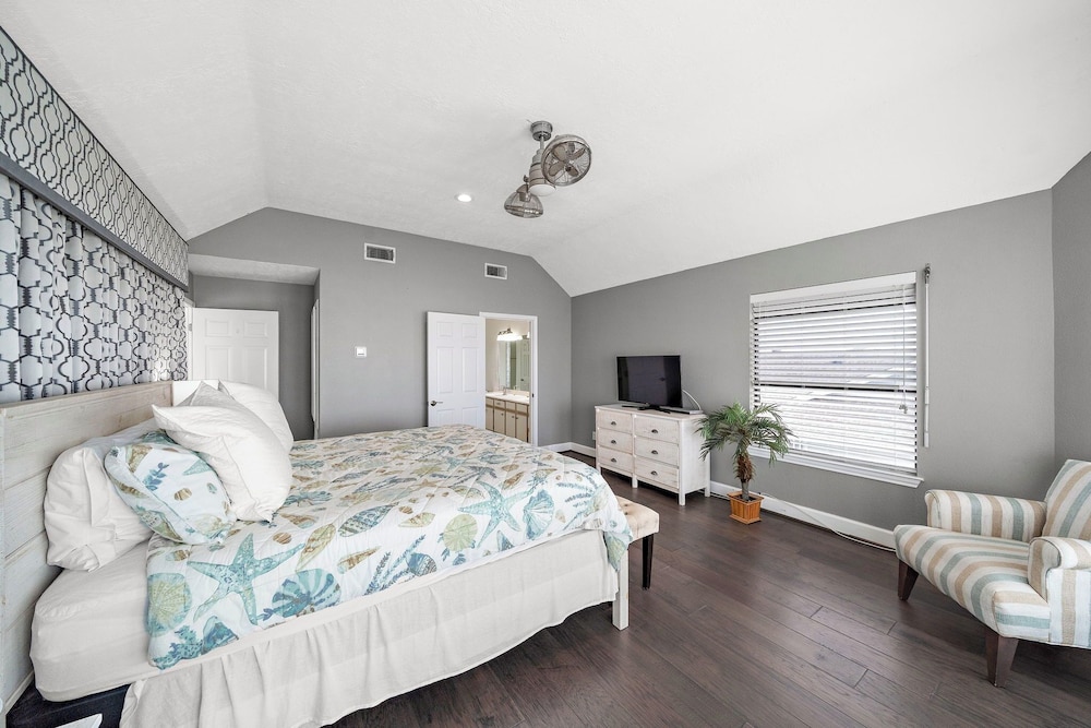Ocean View by Ryson Vacation Rentals