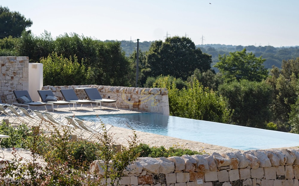 Trulli Dimore - La Trullaia view 4