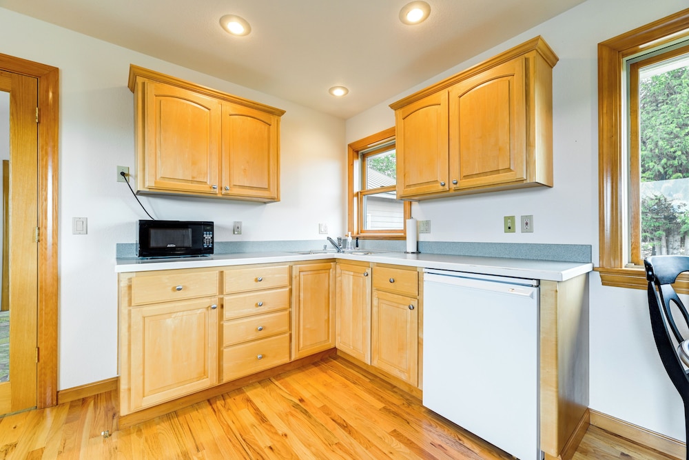 Romantic Vineyard Getaway in Oakland: Mtn Views!
