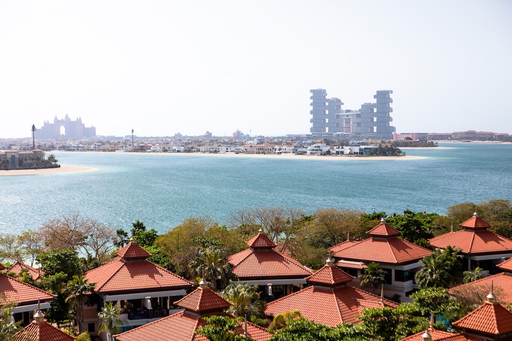 Exotic Apartments at Royal Amwaj
