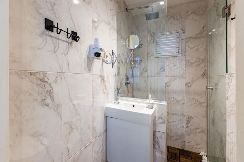 Flat 5 Min Walk to Taksim Square in Beyoglu