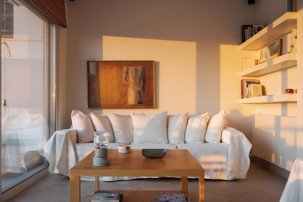 Vouliagmeni Exclusive Residence