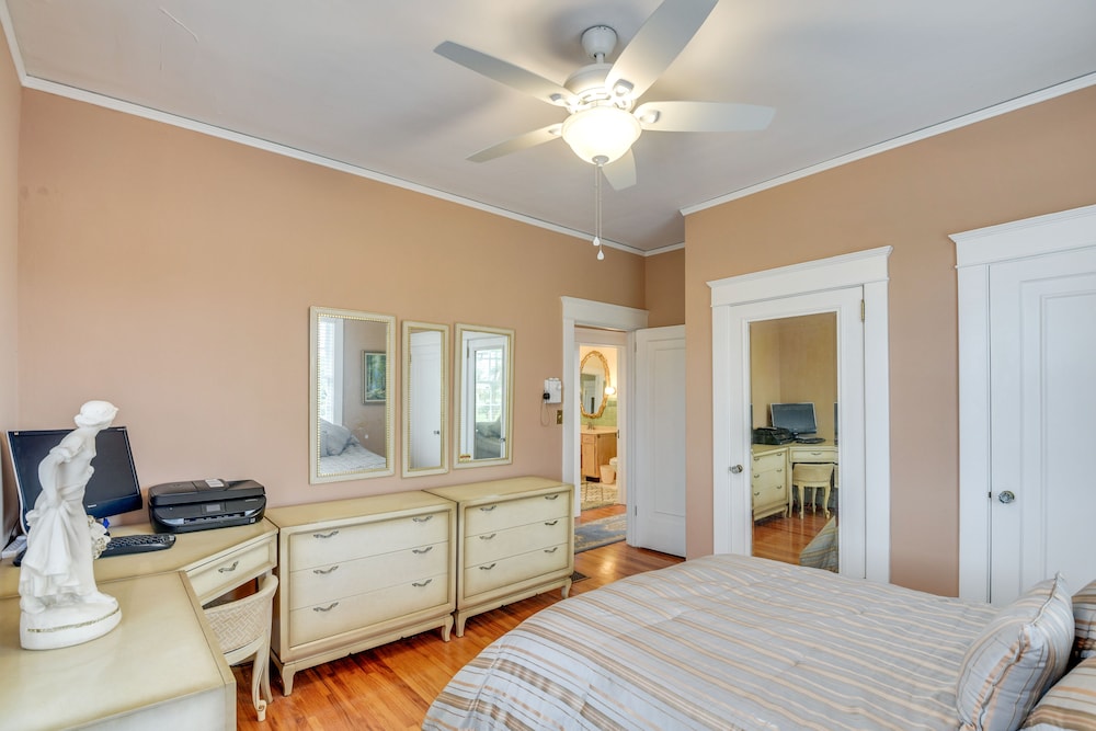 Sprawling Daytona Beach Villa < 1 Mi to Beach! view 3