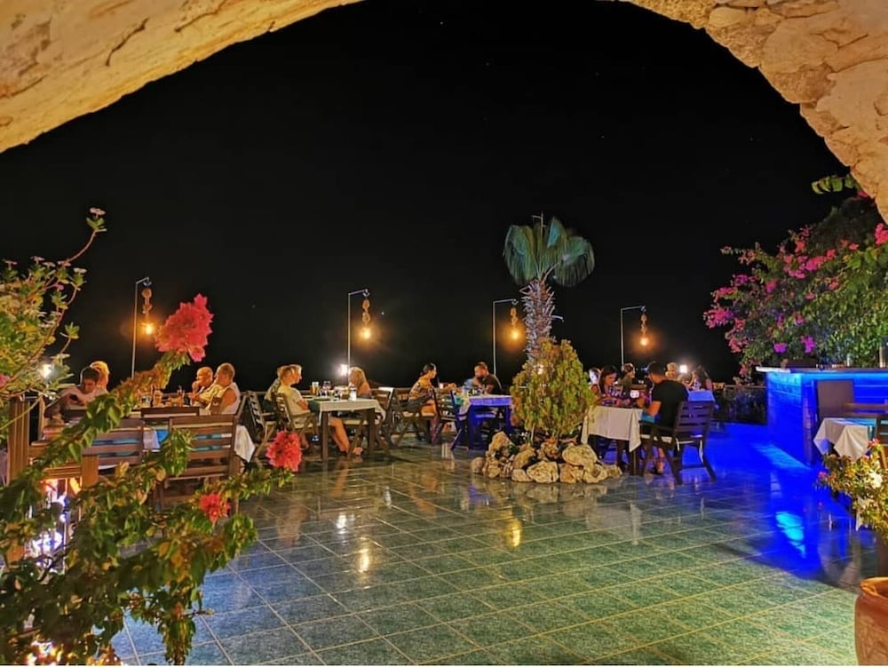 Amphora Otel - Image 30