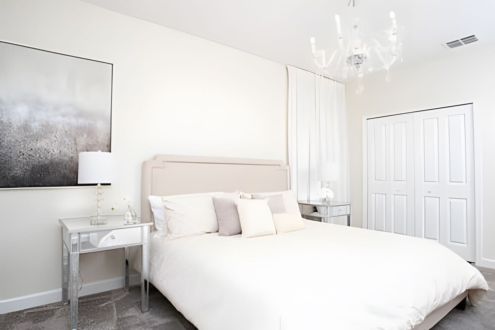 Champions Gate 6BR Luxury Home + Resort