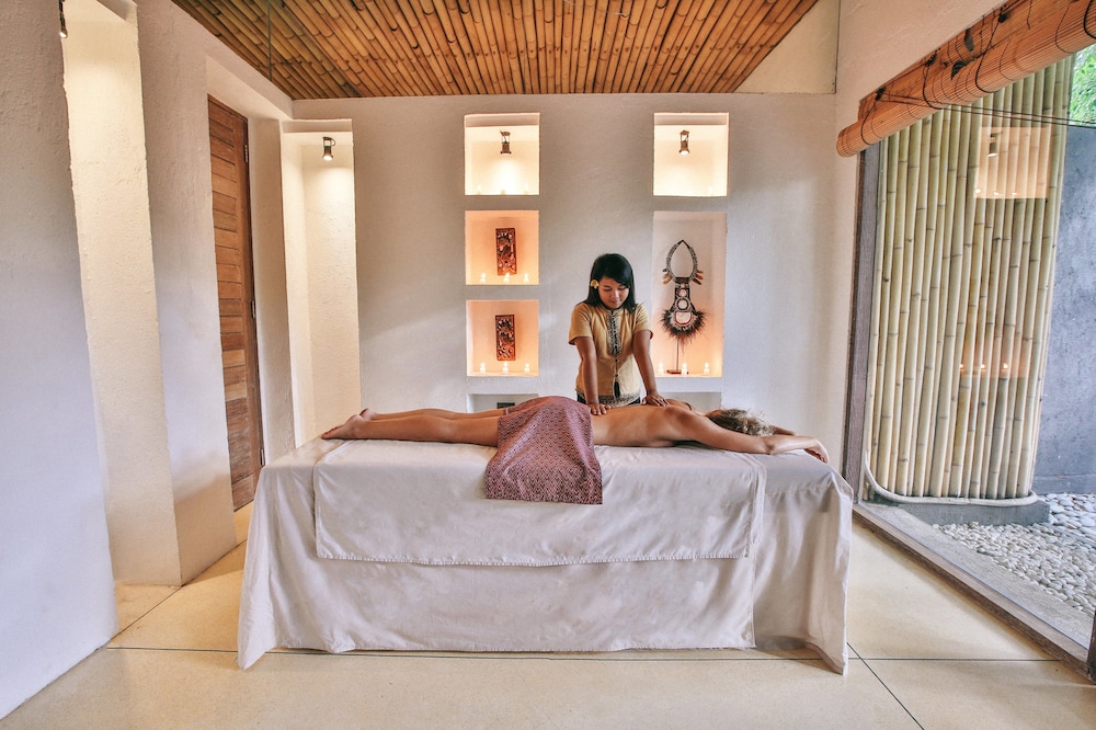 Slow Private Pool Villas