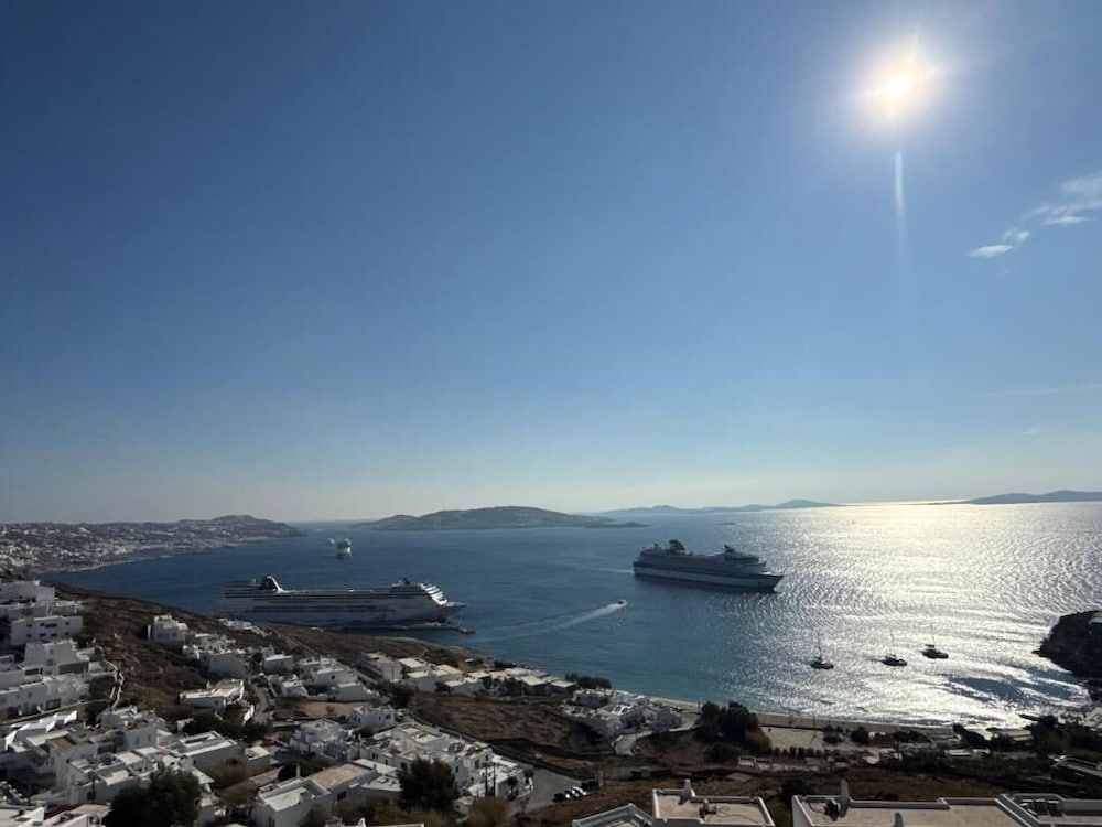 Aloft Suites Mykonos Island