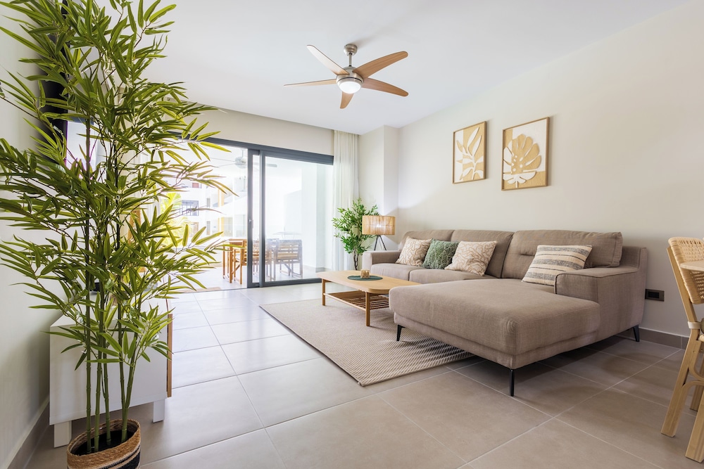 2BR Gardenia Retreat - Picuzzi & Pool