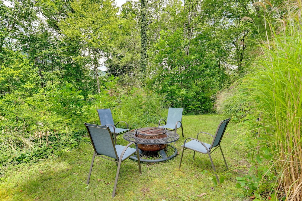 Black Mountain Retreat w/ Hot Tub + Mountain Views view 4