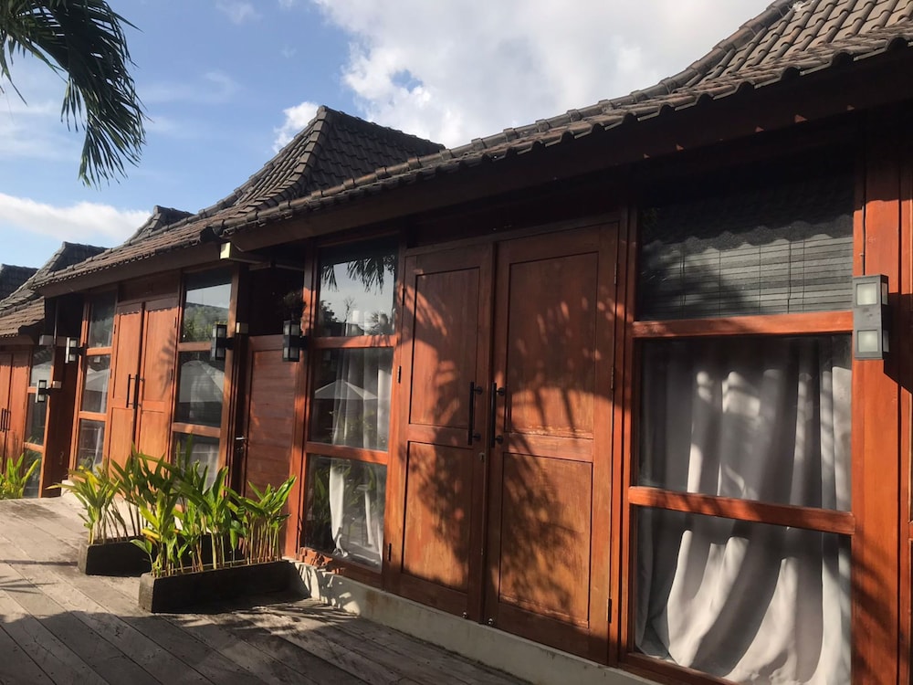 Hotel Turtle Villas Canggu - Image 1
