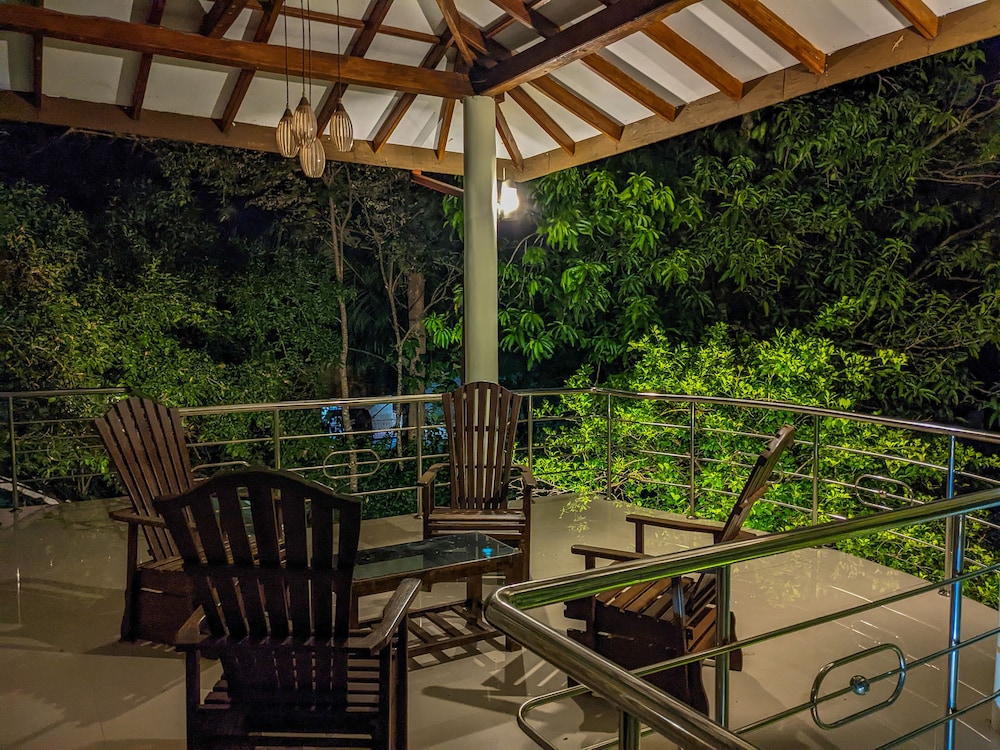 Sigiri Choona Lodge