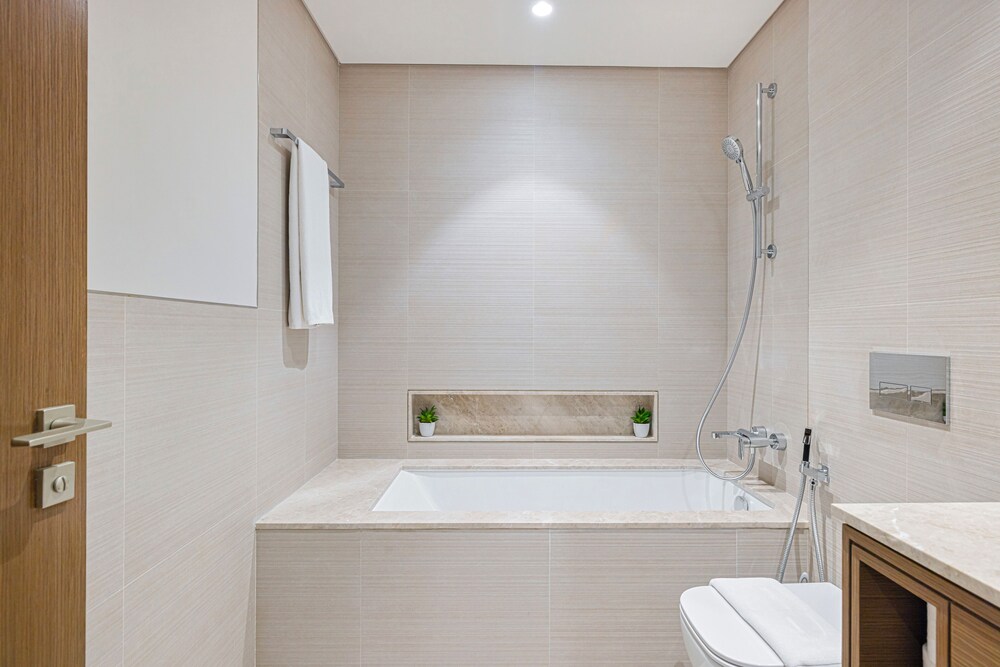 Grande Suites by Hostiva - Burj View