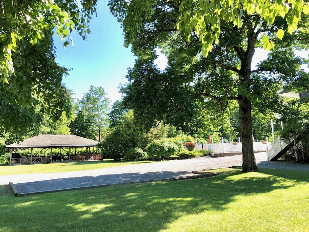 Lyn Aire Motel