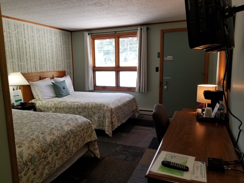 White Mountain Motel And Cottages