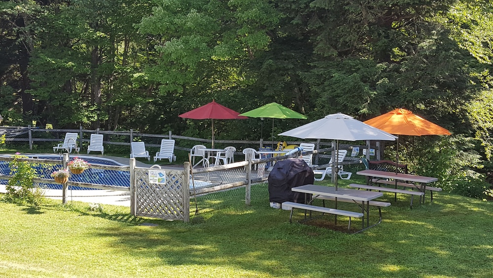 White Mountain Motel And Cottages